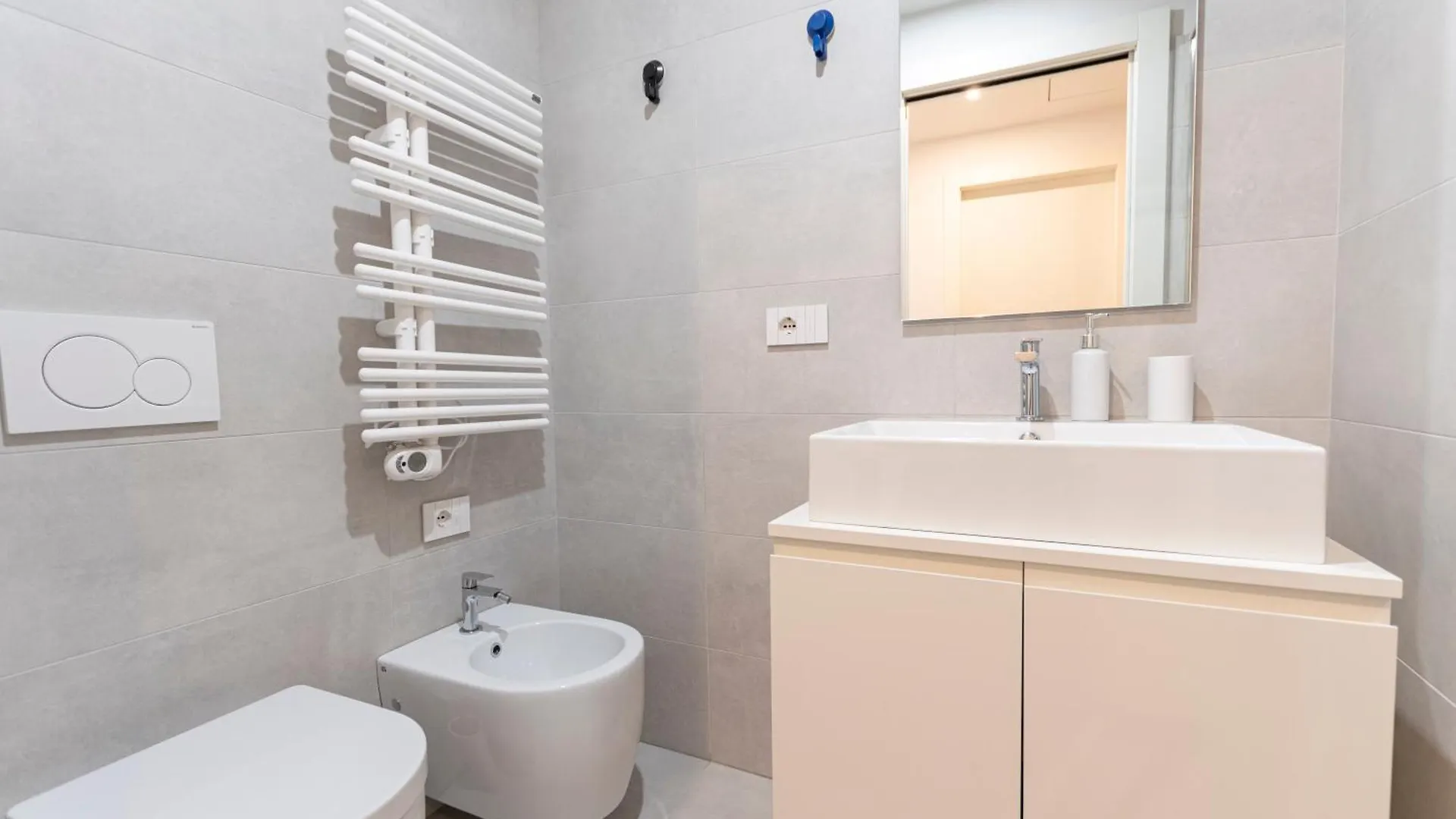 Luxury Flat - Principe Eugenio 3 Apartment Milan